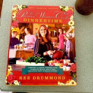 Pioneer Woman Dinnertime Hardcover Cookbook with DJ